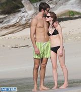 组图：“赫敏”艾玛7年交8男友 爱富商也爱学长