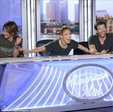 组图：詹妮弗-洛佩兹拍片投入 健康形象置脑后