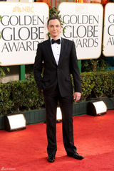 高清图：68届金球奖红毯 “谢耳朵”帕森斯亮相