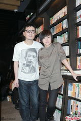 组图：何韵诗黄耀明亮相座谈会 大谈乐坛与工作