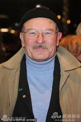 《除了我们还有谁》首映 女星Lena与两男星勾肩搭背