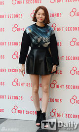 组图：T-ara孝敏孙丹菲等助阵潮牌开业礼