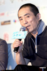 组图：《山楂树》发布会 周冬雨窦骁清纯造型亮相