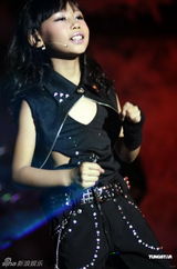 组图：《华语音乐流行榜》举办“音乐之星”选拔赛