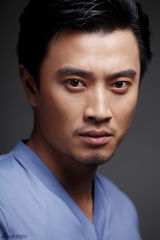 组图：蒋毅熟男写真曝光 写真诠释硬汉柔情