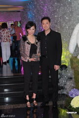 高清图：李嘉欣为儿子JAYDEN开百日宴