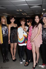 组图：林晓培李蕴等众星登场 为慈善音乐会助阵