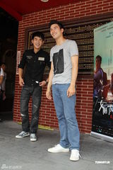 组图：凤小岳跳求偶舞 张书豪演同志怕父亲晕倒