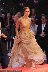 组图：《危险方法》首映 奈特丽复古纱裙清丽亮相