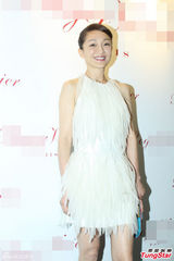 组图：周迅捞金快闪 不知赵薇陈坤反目