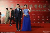 组图：上海电影节红毯 王姬聂远搭档亮相