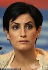 高清：《口红》发布会 导演乔纳森“斗鸡眼”耍宝