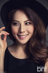 高清组图：“成人礼”朴志胤拍写真显熟女风情