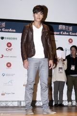 高清组图：朴政珉演台湾偶像剧 《翻糖花园》发布