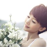 幻灯图：刘钇彤拍摄杂志  清新气质被赞完美