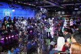组图：东京新宿餐厅机器人神似朱莉