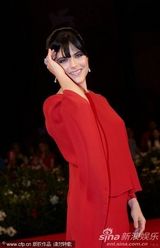 组图：《黑马》首映 布莱尔带初生儿子走红毯