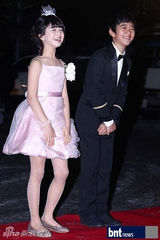 组图：金载沅孙丹菲等盛装亮相MBC演技大奖红毯