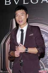 组图：许志安戒指留待求婚送 与郑秀文中秋难团圆