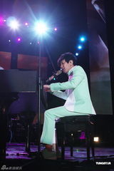 组图：林俊杰与萧敬腾争一哥 怀秋林志颖到场支持