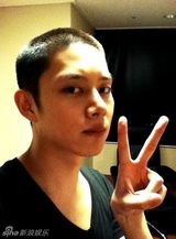 组图：微博掀起圆寸大赛 盘点寸头男星真帅哥