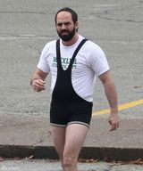 组图：《狐狸捕手》片场照 “绿巨人”扮相雷人