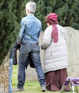 组图：苏珊大妈穿越扮相现身片场 将亮相大银幕