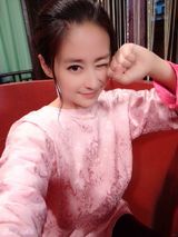 组图：颖儿晒自拍 玩可爱五连拍萌翻网友