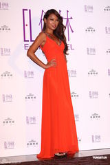 组图：林嘉绮爆乳成台湾模特公司年会焦点