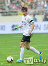 组图：朴智星领衔明星足球赛 收入捐四川灾区