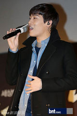 组图：韩星朴宝英出席《狼族》音乐会宋仲基缺席