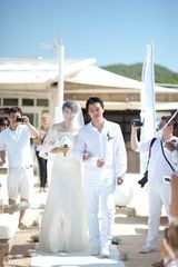 高清图：梁咏琪百张婚礼大片庆纸婚 重温幸福时刻