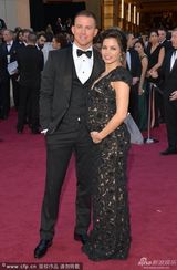 组图：奥斯卡红毯-钱宁-塔图姆热吻怀孕娇妻