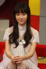 组图：韩星李贞贤做客 曝与SJ希澈2AM赵权友情