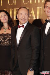 组图：影帝史派西赴澳门做慈善 享受再来中国