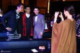 组图：2013微博之夜现场 刘诗诗为吴奇隆等拍照