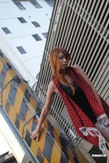 组图：叶子瑄发音乐写真书 着装清凉欲征服东南亚