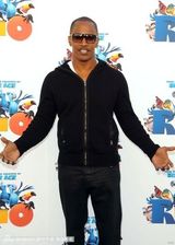 组图：《里约大冒险》洛杉矶放映 海瑟薇笑容甜美