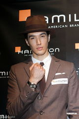 组图：锦荣代言名表避谈蔡依林 盼粉丝多给私人空间