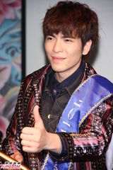 组图：萧敬腾回避感情问题 尴尬敷衍秀英文