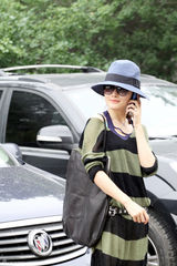 组图：吴晓敏素颜街拍写真 随性混搭穿出个性范儿  