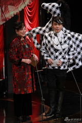 组图：蔡康永任金马颁奖主持 声音发抖显紧张