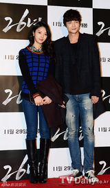 组图：韩片《26年》试映 2AM等助阵任瑟雍