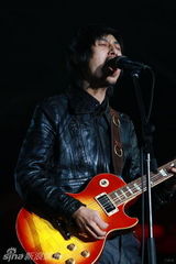 高清：长阳音乐节第2日 谢天笑重奏国歌左小掀高潮