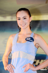 组图：邓紫棋代言鞋类品牌 携手徐子珊出席时装秀