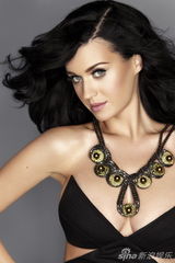 组图：水果姐大片秀八字奶 绿色连衣裙裹好身材