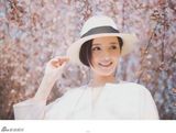 组图：李依玲春日花漾特集 笑靥如花