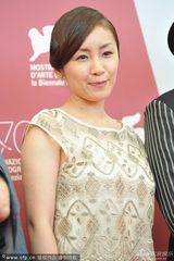 组图：威尼斯重启未来发布会 导演园子温亮相