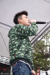 高清组图：陈冠希发新碟 不求销量只望被倾听心声