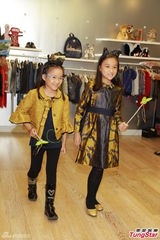 组图：黄泳霖有意追生 雷林静怡两女爱公主装